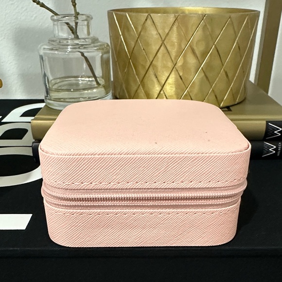 Jewelry Organizers - Picture 4 of 8